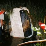 photo by Matt Carver of a vehicle accident into the water in Lewisburg WV.